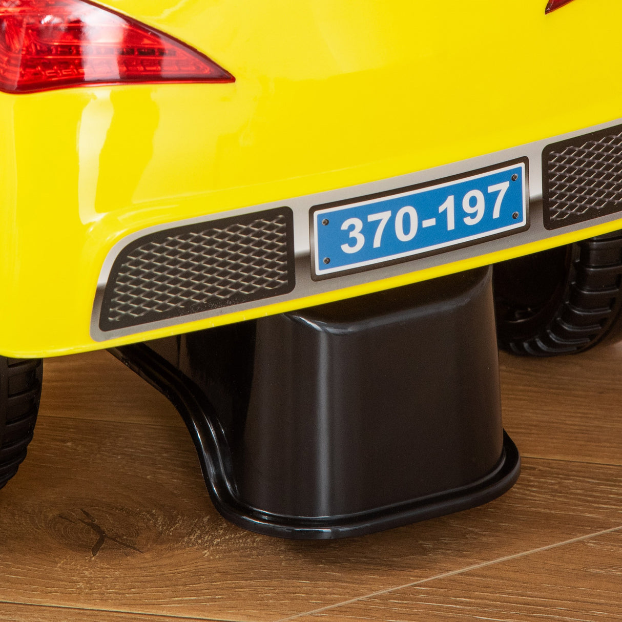 easycomfort easycomfort macchina giocattolo per bambini cavalcabile con volante musiche e fari eta 18 36 mesi 63 5x28x36cm giallo