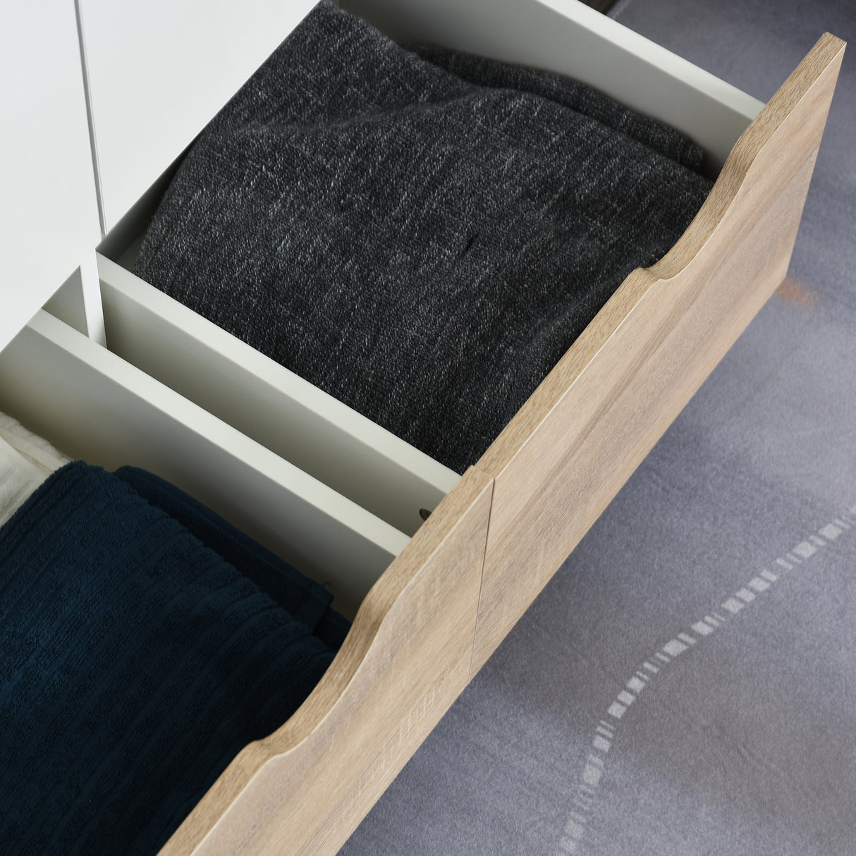 easycomfort easycomfort armadio a due ante in legno con 1 ripiano 1 appendiabiti 2 cassetti con maniglie intagliate bianco 80x40x180cm