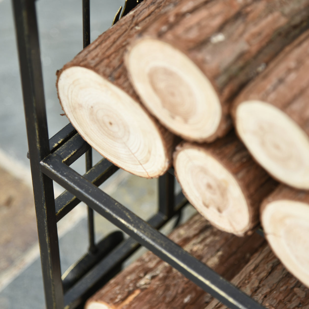 easycomfort portalegna in ferro battuto con attrezzi per camino e manici base porta legna rialzata e decori 51.5x33x77cm nero