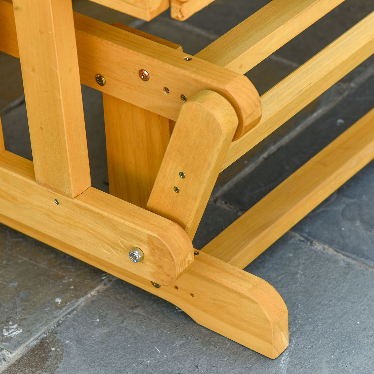 easycomfort easycomfort panchina a dondolo da giardino e terrazza per 2 persone con braccioli 124x76x95cm legno naturale