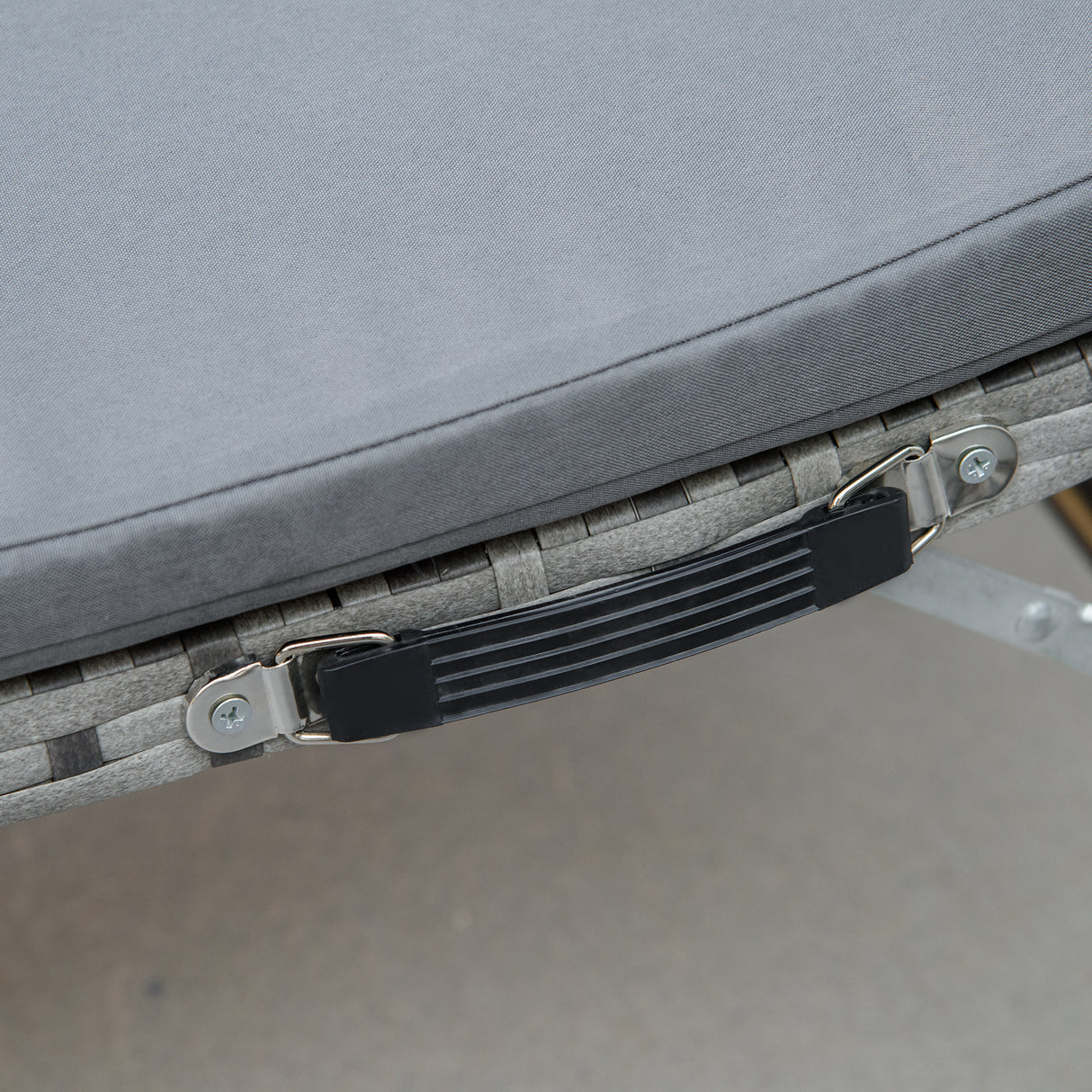 easycomfort lettini prendisole richiudibili con cuscini rimovibili e tavolino pieghevole set 3 pz in rattan grigio 33098