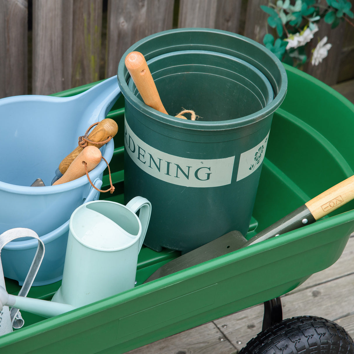 easycomfort easycomfort carrello da giardino con struttura in acciaio e pneumatici 108x52x100cm verde