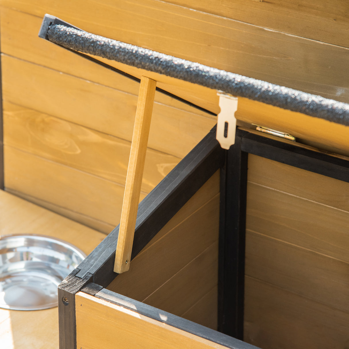 easycomfort cuccia per cani taglia media con 2 porta ciotole box esterno e tetto in bitume 130x93x92cm