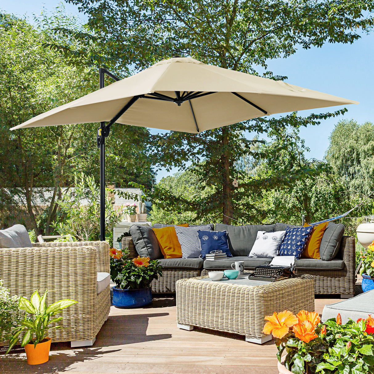 easycomfort easycomfort ombrellone da giardino con angolazione regolabile su 5 livelli e a 360 2 5x2 5 m color crema