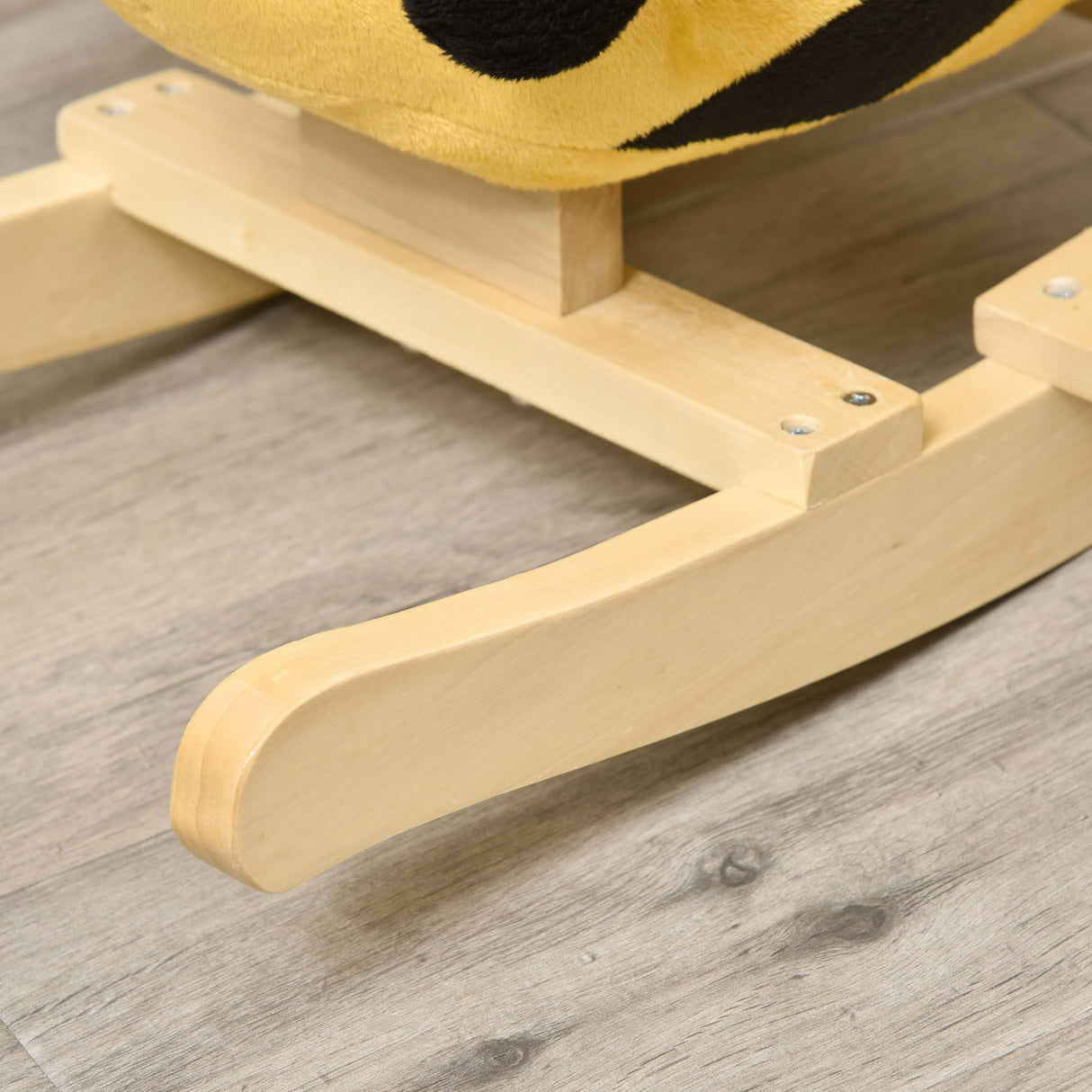 easycomfort easycomfort animale a dondolo per bambini a forma di ape in legno di pioppo con musica 60x33x45 cm giallo e nero