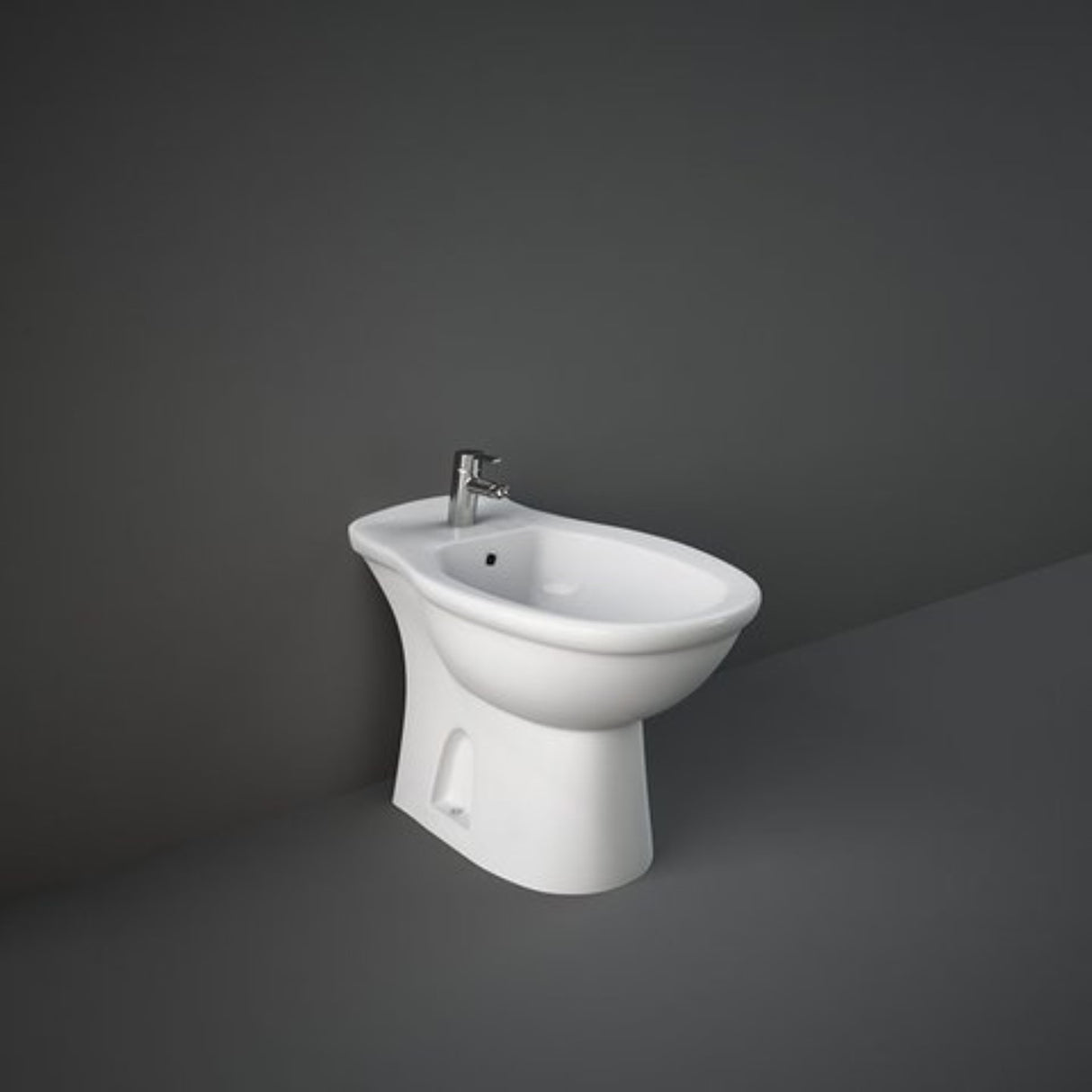 immagine-1-rak-ceramics-bidet-a-pavimento-filo-parete-rak-karla-in-ceramica-58-x-365-x-395-cm-ean-99580636