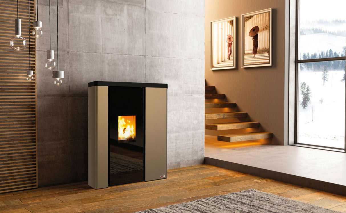 immagine-2-anselmo-cola-stufa-a-pellet-ventilata-anselmo-cola-blues-ermetica-8-kw-in-acciaio-e-maiolica-wi-fi-integrato-disponibile-in-vari-colori-ean-99810962