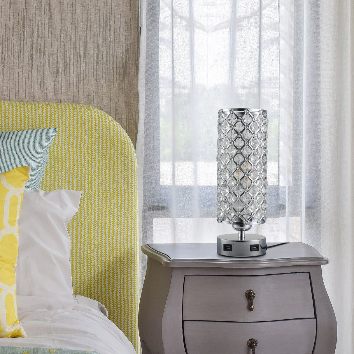 immagine-2-easycomfort-easycomfort-lampada-da-tavolo-con-paralume-in-cristallo-2-porte-usb-ean-8054111845878