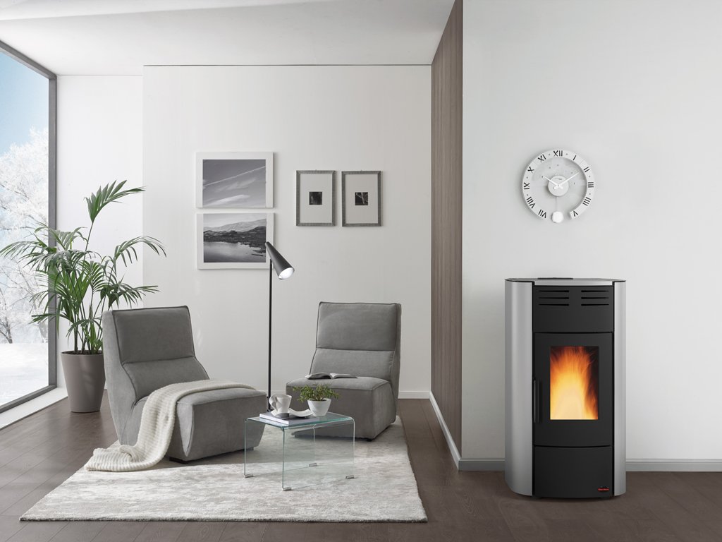 immagine-2-la-nordica-termostufa-a-pellet-la-nordica-extraflame-modello-raffaella-idro-2-0-188-kw-colore-argento-ean-8055776918358