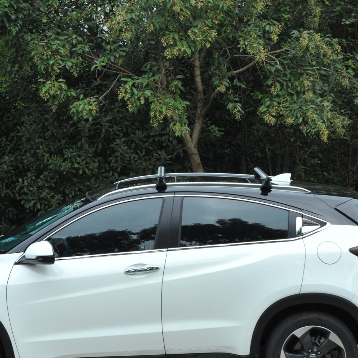 immagine-3-easycomfort-easycomfort-barre-portapacchi-per-auto-in-alluminio-con-serratura-125x5-5x7cm-ean-8054111849678