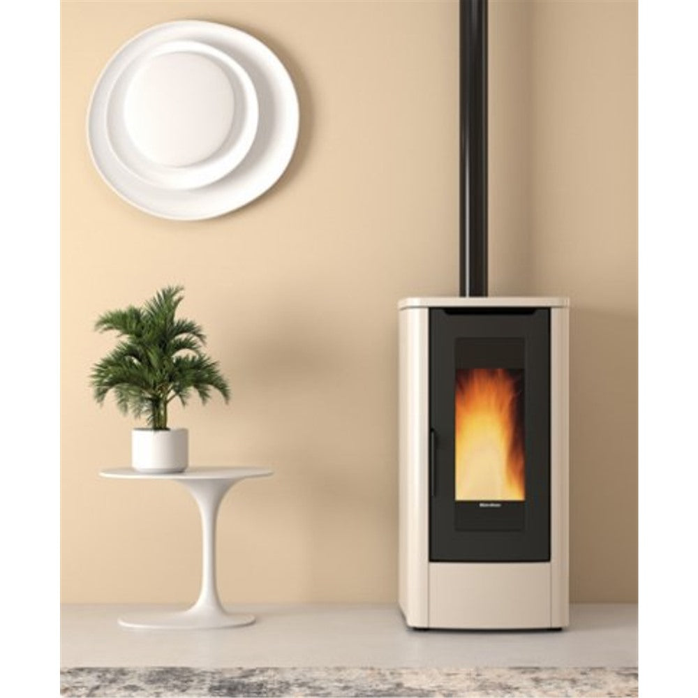 immagine-3-la-nordica-stufa-a-pellet-la-nordica-extraflame-modello-teorema-30-100-kw-disponibile-in-vari-colori-bordeaux