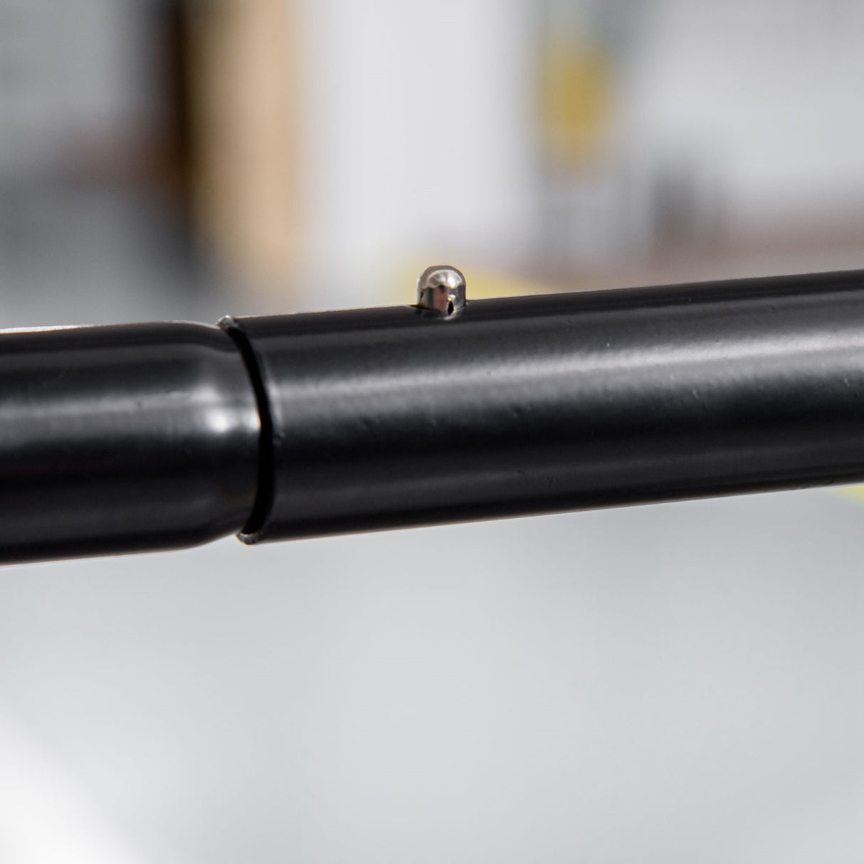 immagine-7-easycomfort-easycomfort-barra-per-trazioni-da-porta-con-impugnature-imbottite-e-installazione-facile-senza-viti-max-100kg