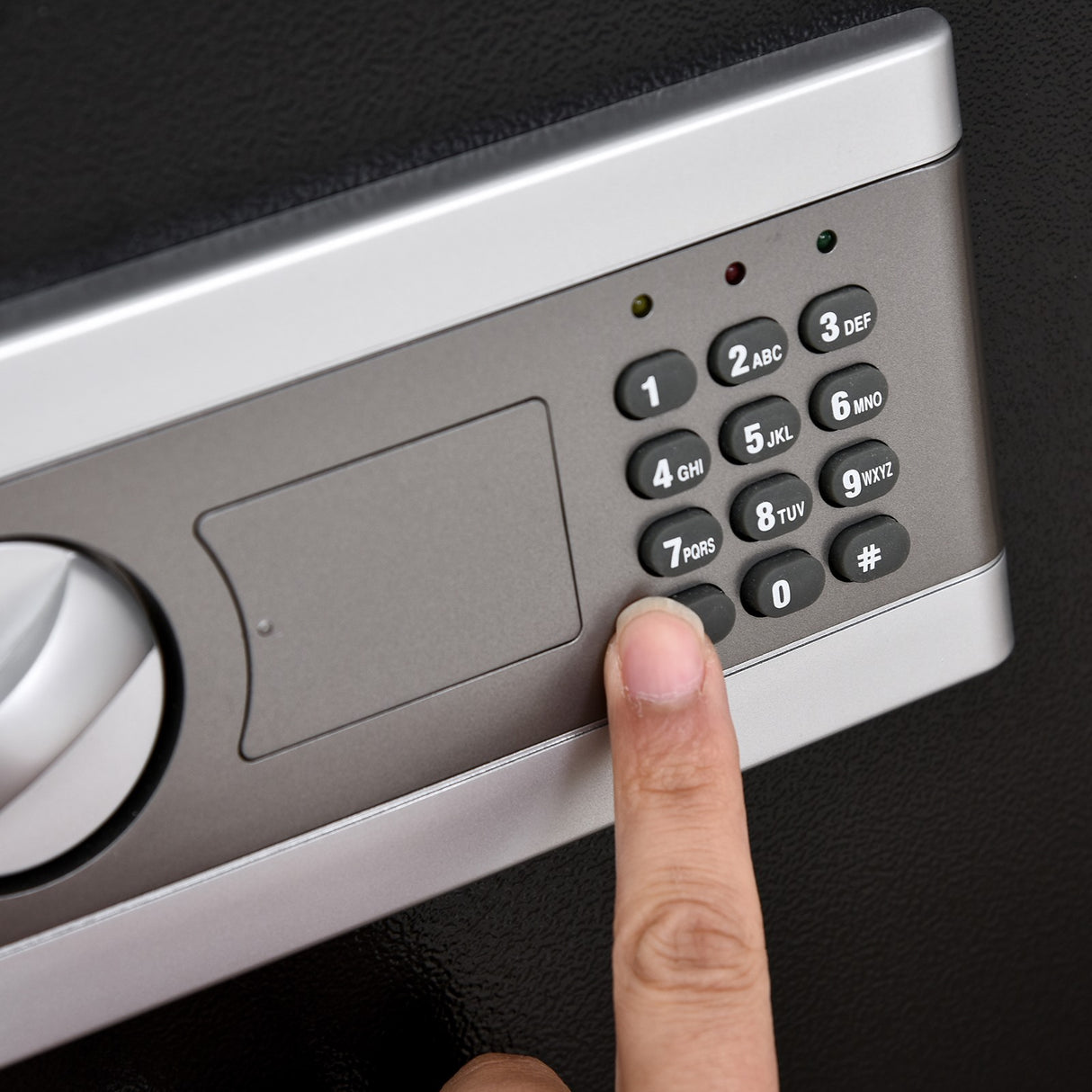 immagine-8-easycomfort-easycomfort-cassaforte-elettronica-in-acciaio-nero-con-chiave-e-2-codici-pin-38l-x-31p-x-42-7acm-ean-8054144138466