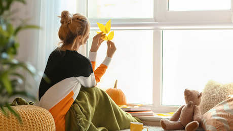 Autunno in casa: come preparare gli ambienti al cambio stagione tra filtri, deumidificazione e ricambio d’aria