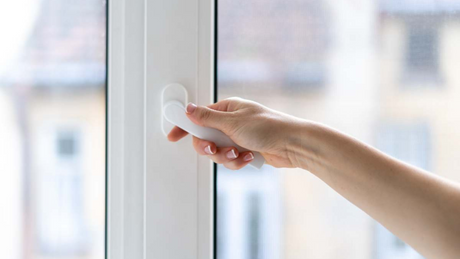 Come evitare muffa e aria stagnante quando si chiudono le finestre: strategie per un ambiente salubre