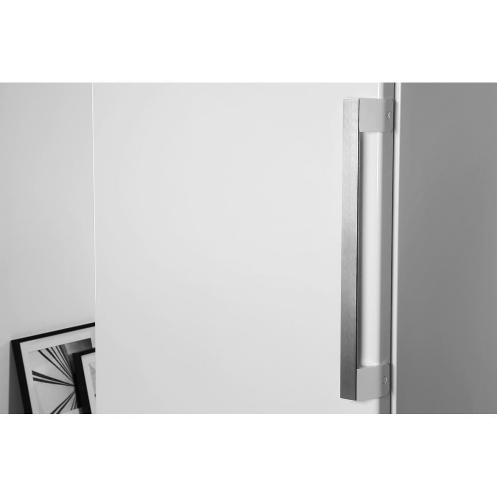 immagine-3-whirlpool-congelatore-verticale-uw8-f2y-wbi-f-2-263-litri-classe-e-no-frost-a1875xl595xp63-bianco-eco-night-tecnologia-6-senso-ean-8003437614675