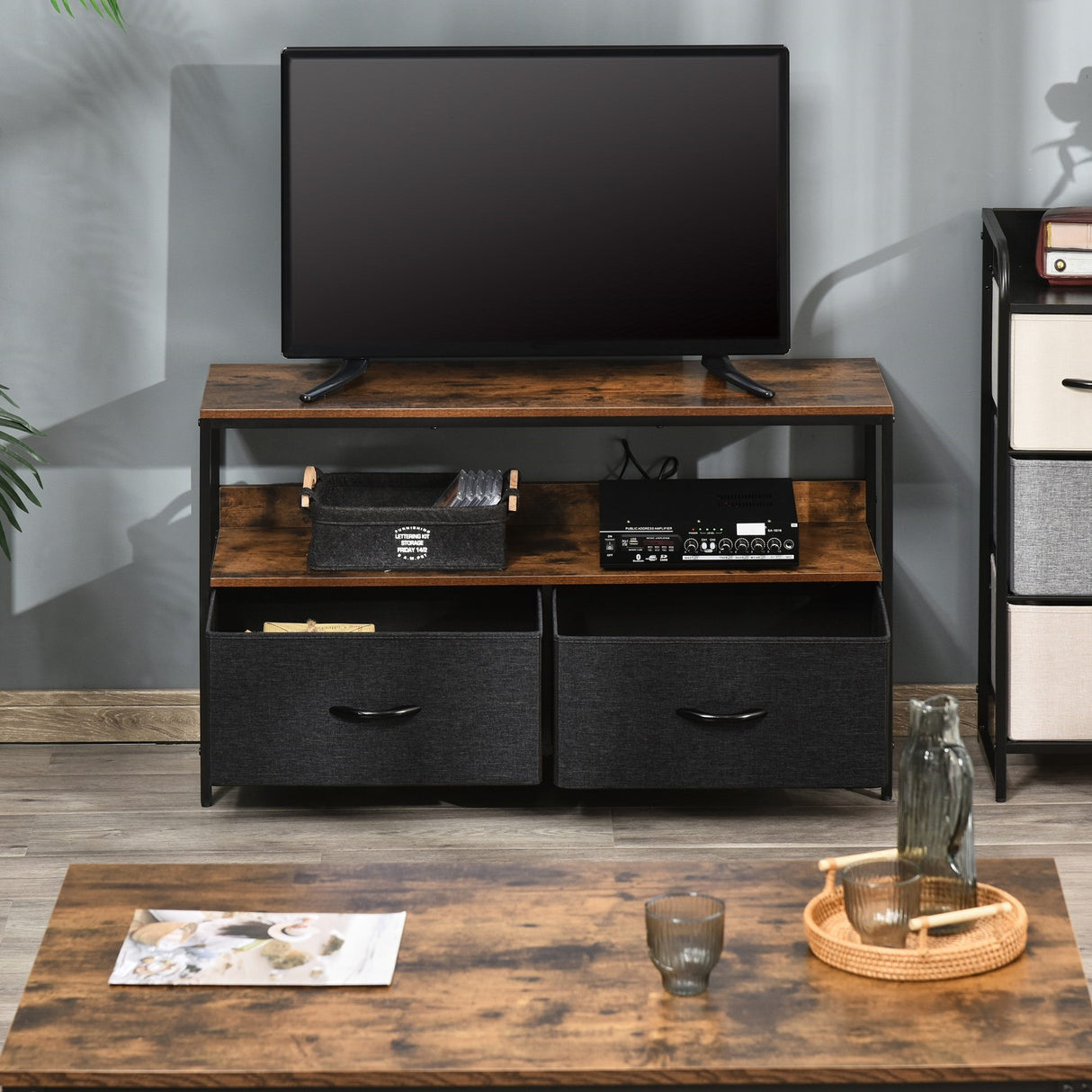 immagine-2-easycomfort-easycomfort-mobile-tv-stile-industriale-con-cassetti-pieghevoli-in-tessuto-e-mensola-mobiletto-tv-in-metallo-e-mdf-98x29x56cm-marrone-e-nero