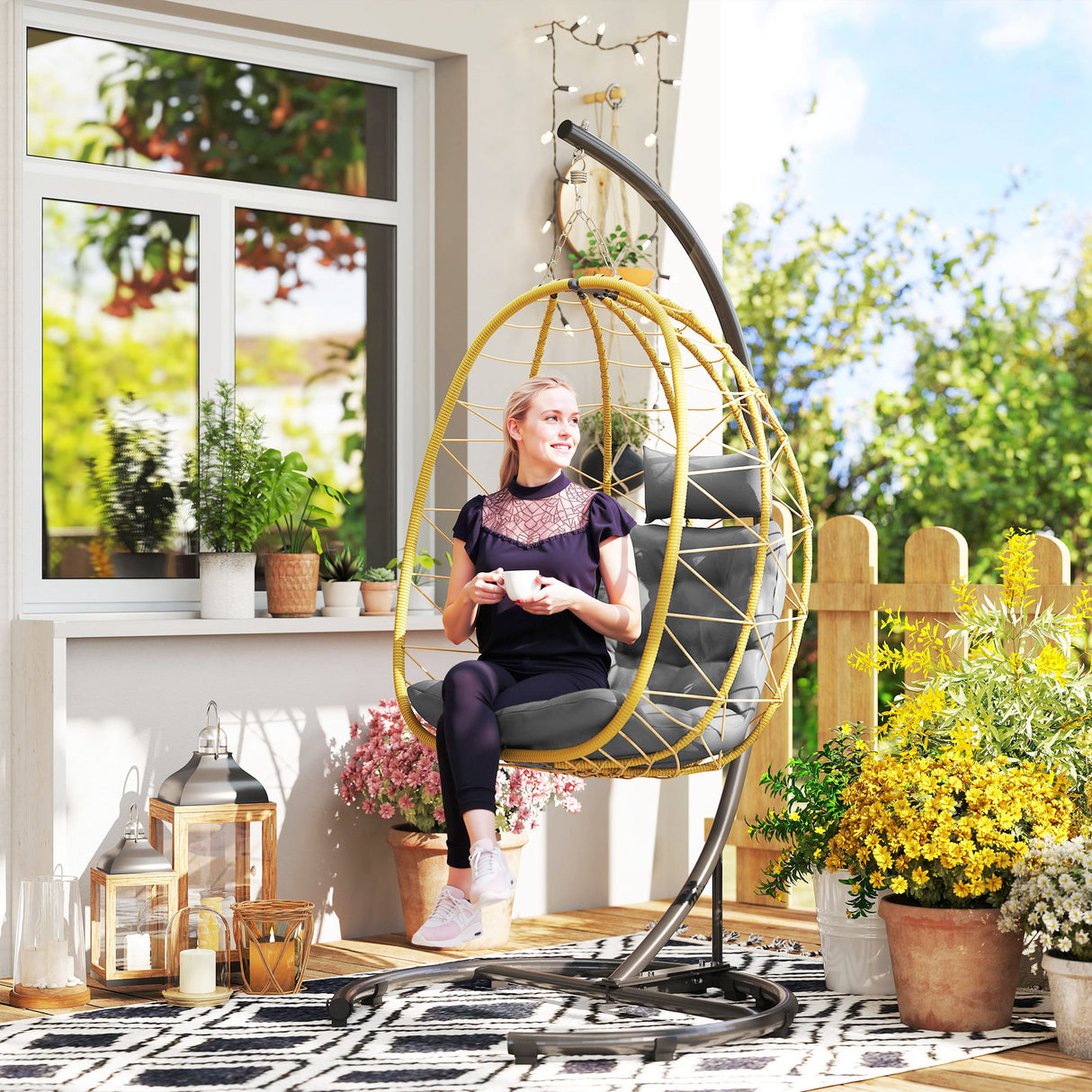 easycomfort easycomfort poltrona sospesa e pieghevole con cuscini in acciaio e rattan pe 102x102x195 cm nera grigia e beige