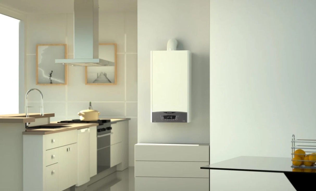 caldaia a gas ariston clas one 24 eu a condensazione completa di kit scarico fumi gpl erp