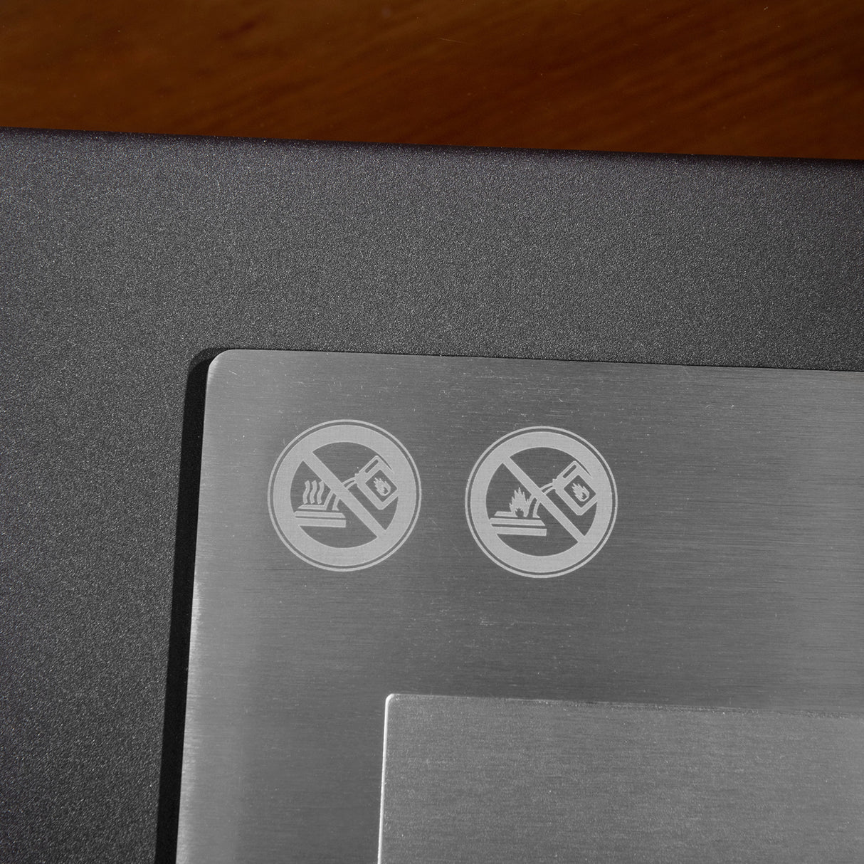 easycomfort easycomfort camino bioetanolo in metallo e vetro 3h di combustione con serbatoio 1 5l e copertura 25m 60x26x50 cm nero