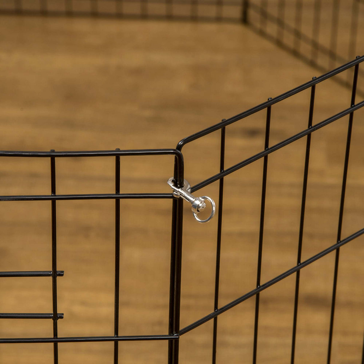 immagine-8-easycomfort-easycomfort-recinto-per-cani-gatti-cuccioli-roditori-recinzione-rete-gabbia-8-pezzi-76-x-61cm-nero-ean-8054111843324